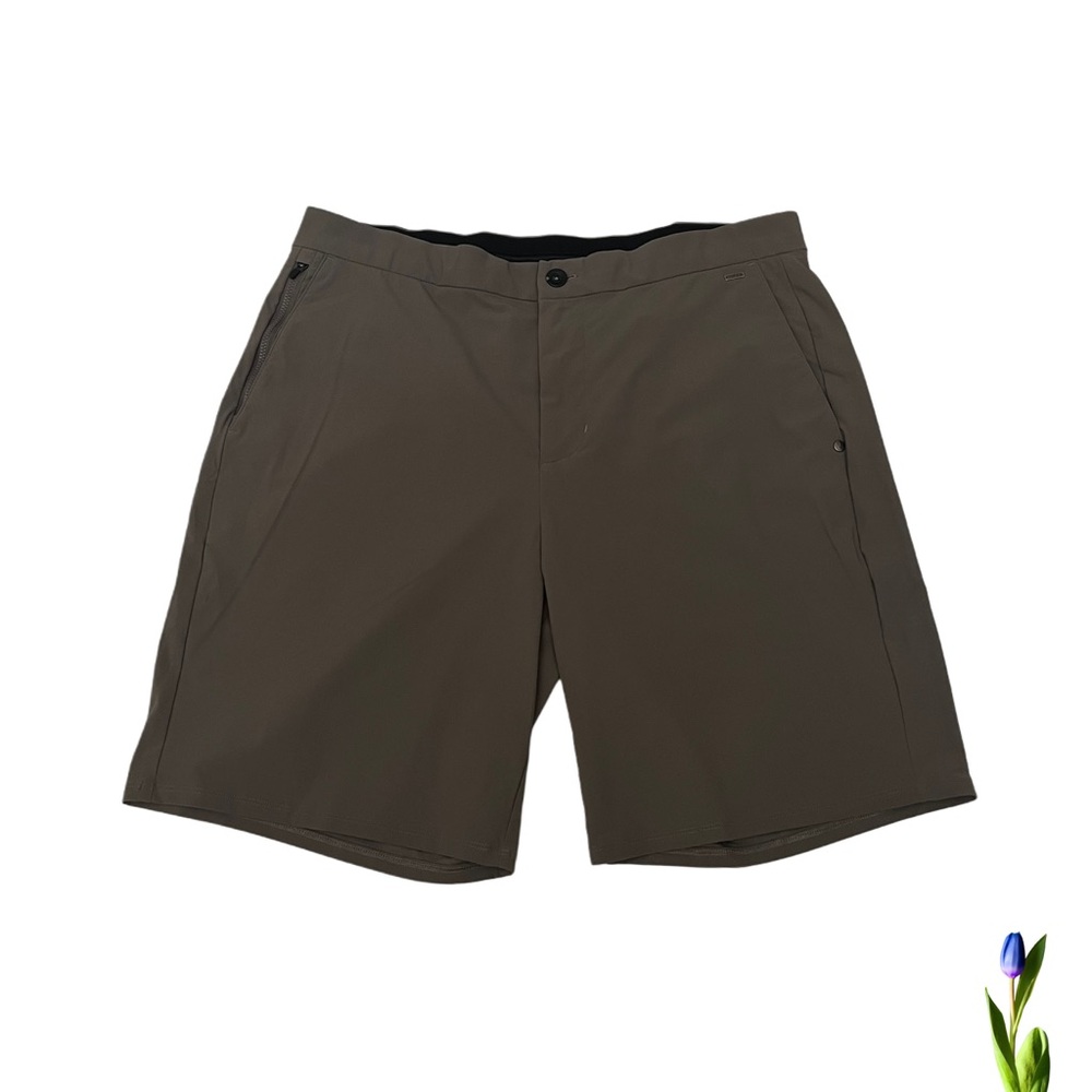 Vuori Men's Flat Front Shorts in  Brown Size XL